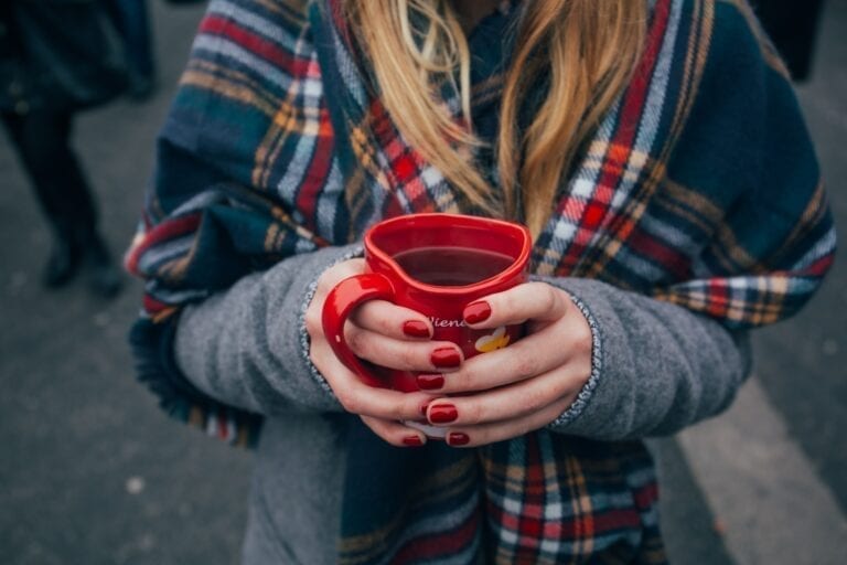 Mulled wine, picture by Alisa Anton, unsplash