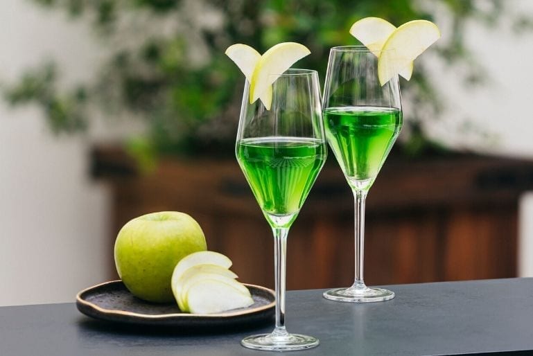 Apple neon Port cocktail