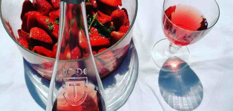 Chateau d Aquaria Tavel in the summer with Strawberries