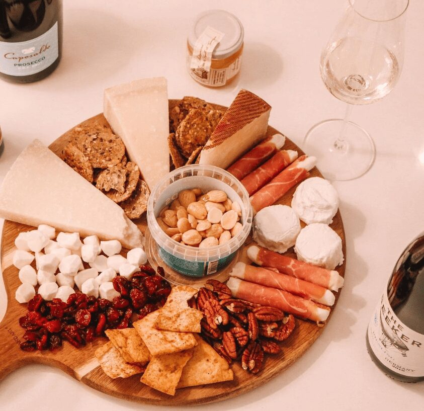 Cheeseboard, cheese and wine pairing