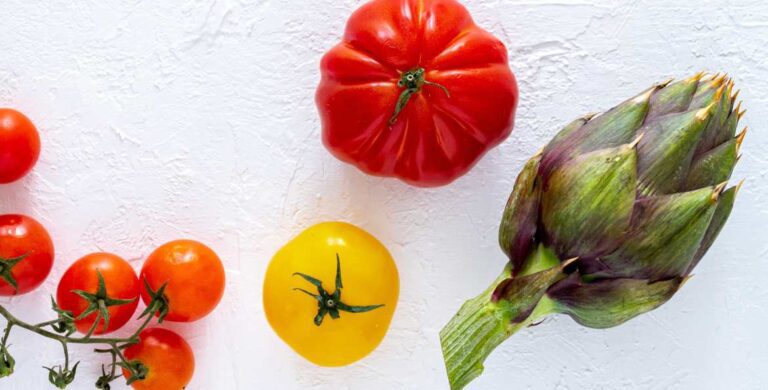 Tomatoes and artichokes